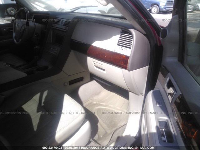 5LMFU28R94LJ10202 - 2004 LINCOLN NAVIGATOR BURGUNDY photo 5