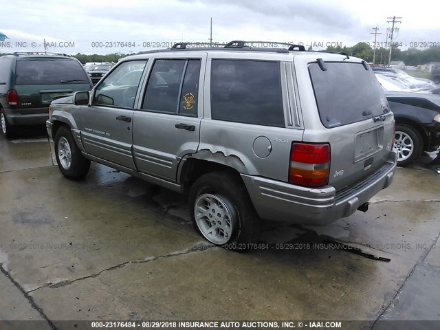 1J4GZ78S4WC307076 - 1998 JEEP GRAND CHEROKEE LIMITED SILVER photo 3