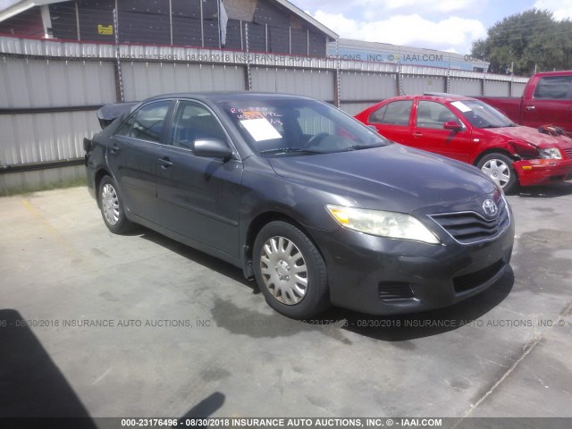 4T4BF3EK8AR004053 - 2010 TOYOTA CAMRY SE/LE/XLE GRAY photo 1