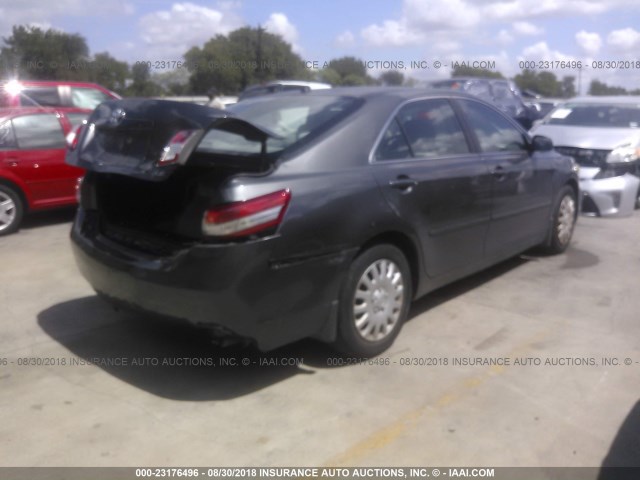 4T4BF3EK8AR004053 - 2010 TOYOTA CAMRY SE/LE/XLE 灰色 照片 4