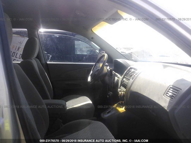 KM8JN12D15U210081 - 2005 HYUNDAI TUCSON GLS/LX SILVER photo 5