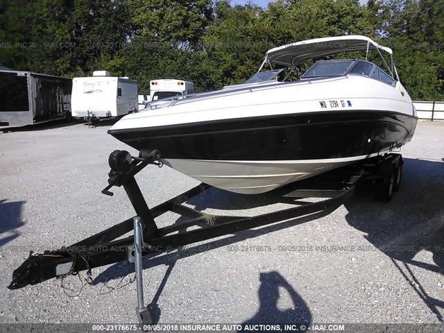 JTC19932K495 - 1995 CROWNLINE BOATS 225 CCR  WHITE photo 2