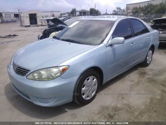 4T1BE32K25U571897 - 2005 TOYOTA CAMRY LE/XLE/SE 蓝色 照片 2