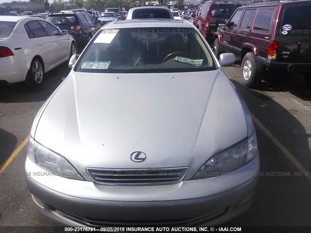 JT8BF28G910310507 - 2001 LEXUS ES 300 SILVER photo 6