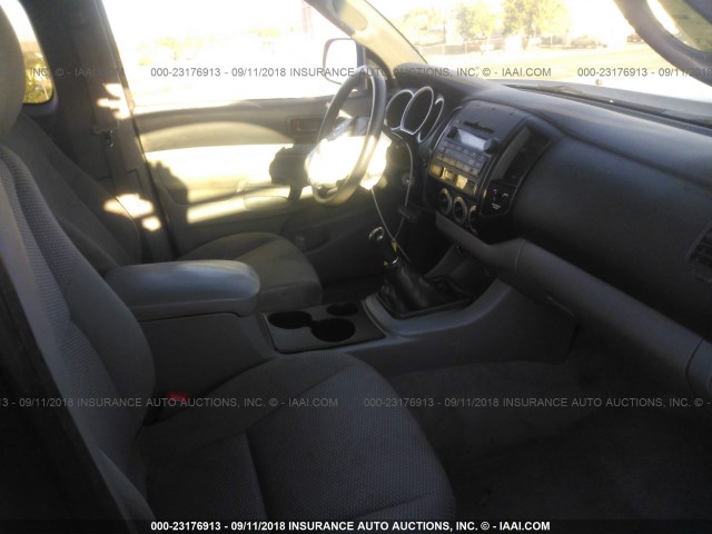 5TEUX4EN9AZ713540 - 2010 TOYOTA TACOMA ACCESS CAB Grau Foto 5