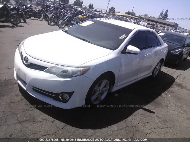 4T1BF1FK7DU230716 - 2013 TOYOTA CAMRY L/SE/LE/XLE Ağ foto 2