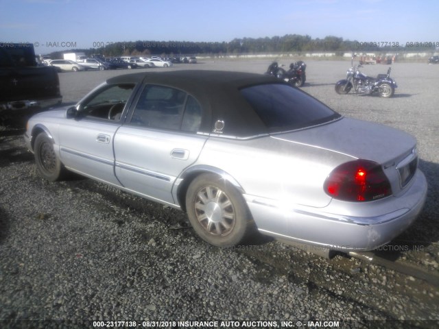 1LNHM97V22Y634410 - 2002 LINCOLN CONTINENTAL  SILVER photo 3