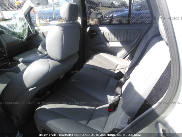 4JGAB57E44A510361 - 2004 MERCEDES-BENZ ML 350 GRAY photo 8