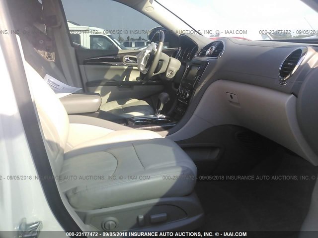 5GAKVBKD3FJ316731 - 2015 BUICK ENCLAVE WHITE photo 5