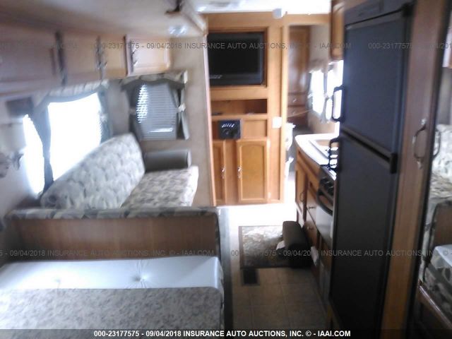 4X4TSMD21AA300209 - 2010 FOREST RIVER SALEM LE  白色 照片 5