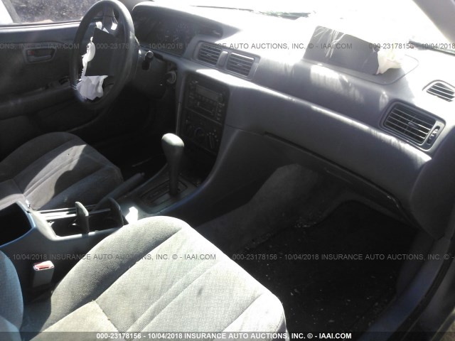 JT2BG22K7Y0448030 - 2000 TOYOTA CAMRY CE/LE/XLE 灰色 照片 5
