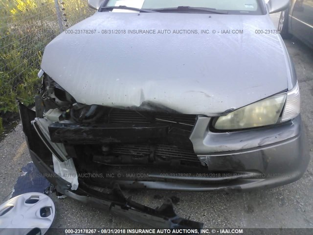 4T1BF22K3YU096613 - 2000 TOYOTA CAMRY LE/XLE GRAY photo 6