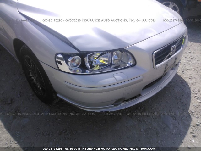 YV1RS592782675003 - 2008 VOLVO S60 2.5T SILVER photo 6