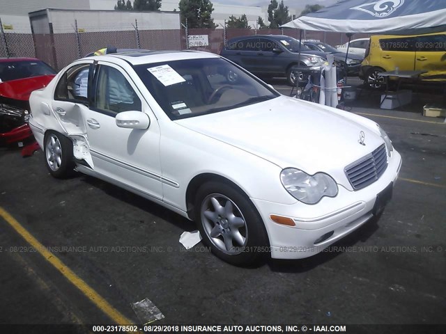 WDBRF81J64F470191 - 2004 MERCEDES-BENZ C 240 4MATIC WHITE photo 1