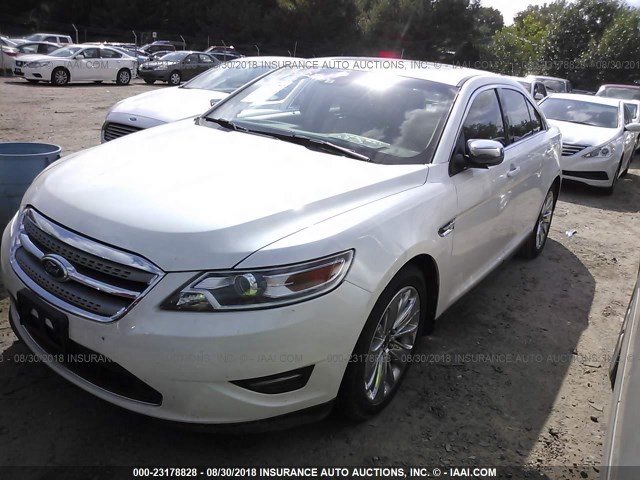 1FAHP2FW7AG109981 - 2010 FORD TAURUS LIMITED WHITE photo 2