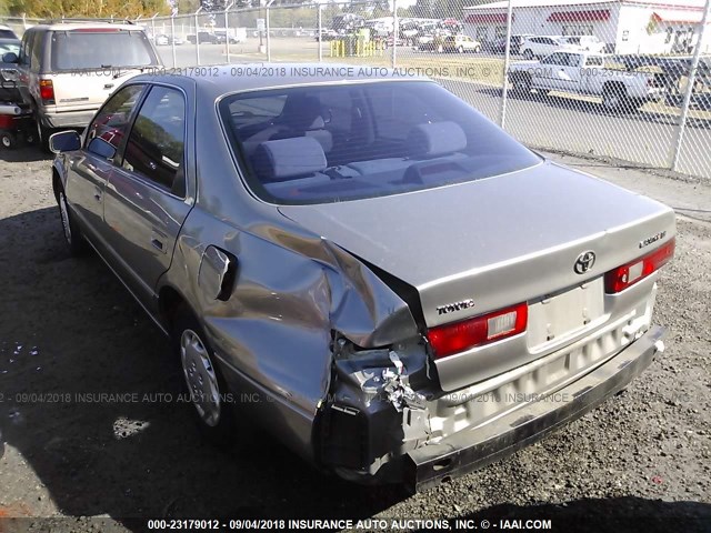 JT2BG22K8V0084647 - 1997 TOYOTA CAMRY LE/XLE 金色 照片 3