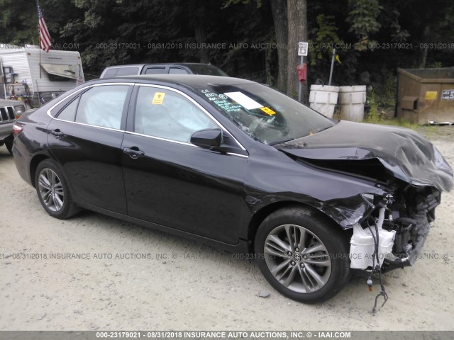 4T1BF1FK5HU280830 - 2017 TOYOTA CAMRY LE/XLE/SE/XSE 黑色 照片 1