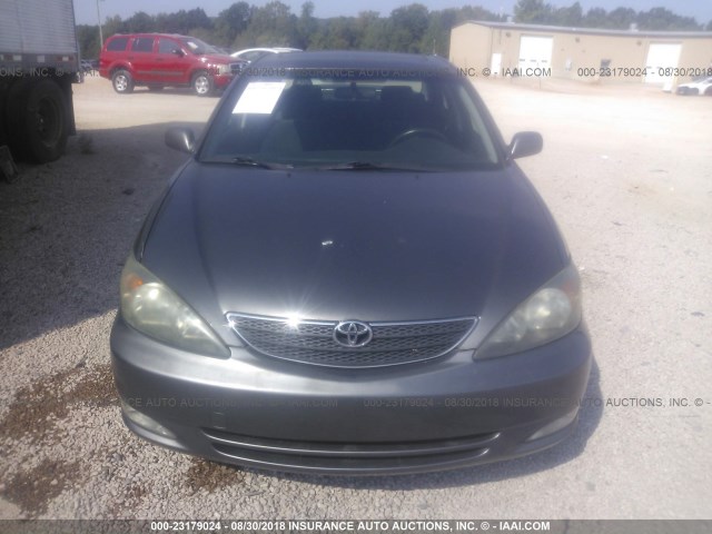JTDBE32K030167456 - 2003 TOYOTA CAMRY LE/XLE GRAY photo 6