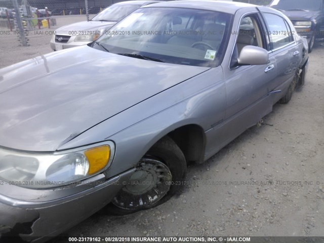 1LNHM81WX1Y647271 - 2001 LINCOLN TOWN CAR EXECUTIVE TAN photo 6