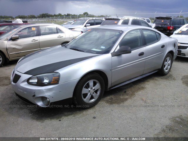 2G2WP552281145588 - 2008 PONTIAC GRAND PRIX Сріблястий фото 2