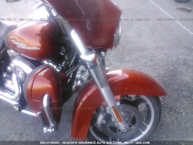 1HD1KB416BB666637 - 2011 HARLEY-DAVIDSON FLHX ORANGE photo 5