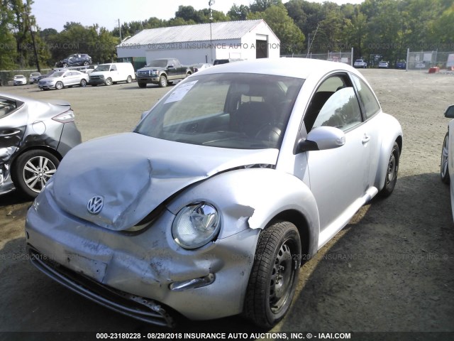 3VWBK31C95M409208 - 2005 VOLKSWAGEN NEW BEETLE GL 银色 照片 2