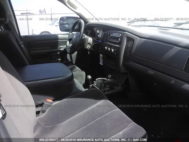 3D7KU28D14G159505 - 2004 DODGE RAM 2500 ST/SLT 勃艮第红 照片 5