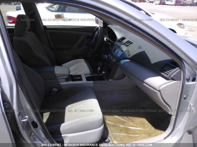 JTNBE46K073092631 - 2007 TOYOTA CAMRY NEW GENERAT CE/LE/XLE/SE SILVER photo 5