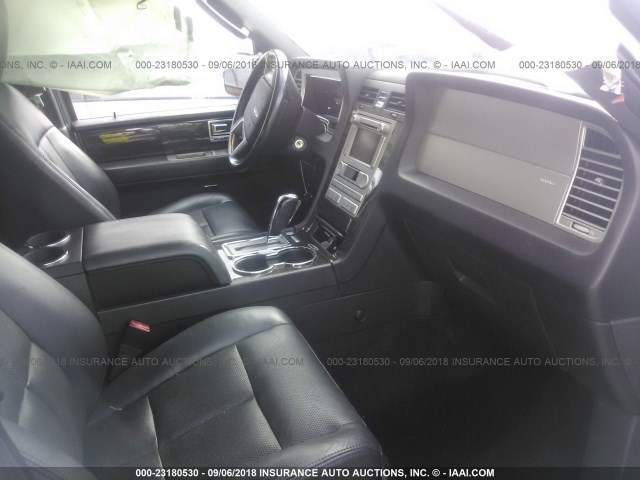 5LMJJ2H55AEJ10763 - 2010 LINCOLN NAVIGATOR WHITE photo 5