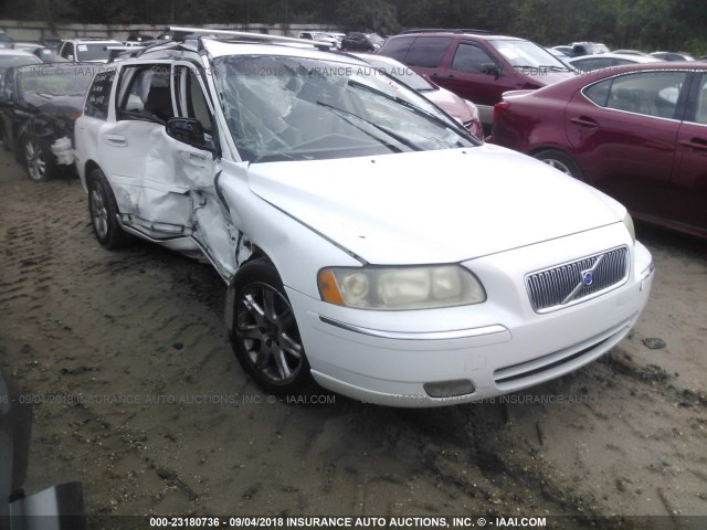 YV1SW592352464740 - 2005 VOLVO V70 FWD WHITE photo 1