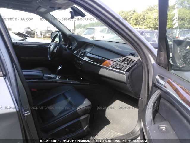 5UXZV4C59BL411078 - 2011 BMW X5 XDRIVE35I Сұр фото 5
