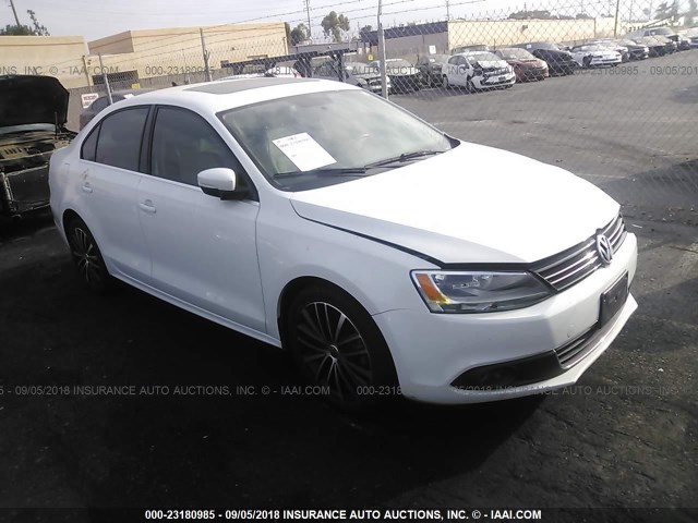 3VWLP7AJ2CM450918 - 2012 VOLKSWAGEN JETTA SEL WHITE photo 1