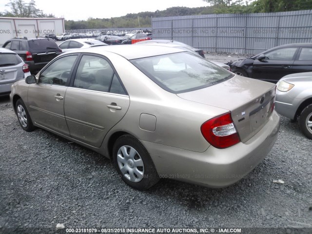 4T1BE32K52U022366 - 2002 TOYOTA CAMRY LE/XLE/SE 金色 照片 3