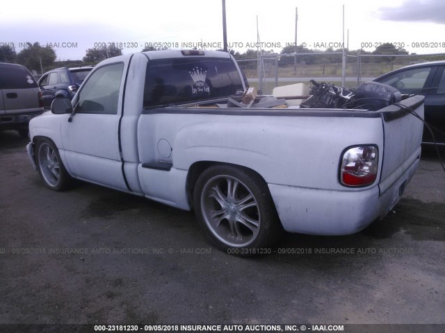 1GCEC14W9YZ247039 - 2000 CHEVROLET SILVERADO C1500 GRAY photo 3