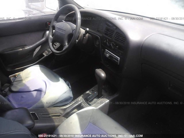 JT2BG12K3T0361079 - 1996 TOYOTA CAMRY DX/LE/XLE WHITE photo 5