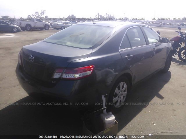 4T1BF3EK5BU220325 - 2011 TOYOTA CAMRY SE/LE/XLE GRAY photo 4