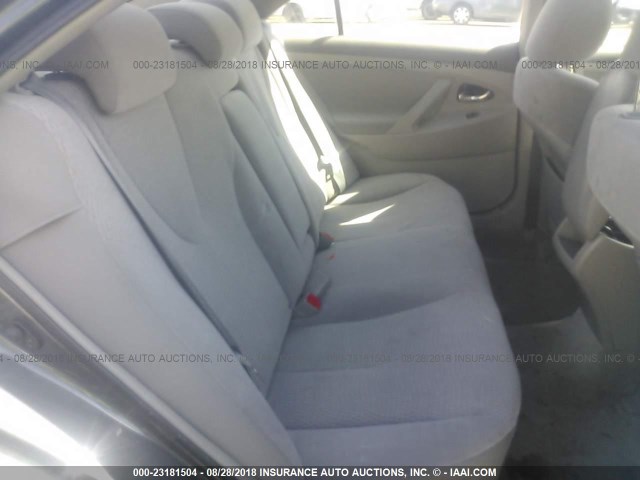 4T1BF3EK5BU220325 - 2011 TOYOTA CAMRY SE/LE/XLE GRAY photo 8