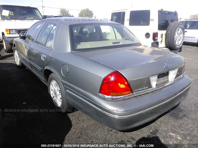 2FAFP74W23X217963 - 2003 FORD CROWN VICTORIA LX GREEN photo 3