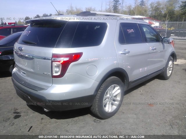 1FMHK8D84BGA26019 - 2011 FORD EXPLORER XLT SILVER photo 4