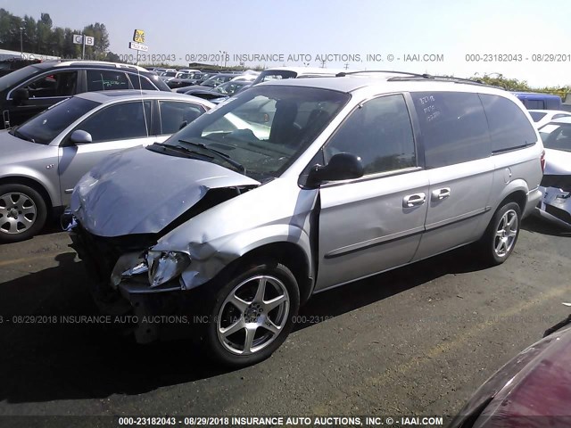 2B4GP44362R702920 - 2002 DODGE GRAND CARAVAN SPORT SILVER photo 2