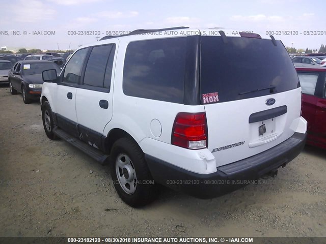 1FMRU13W74LA76073 - 2004 FORD EXPEDITION XLS WHITE photo 3