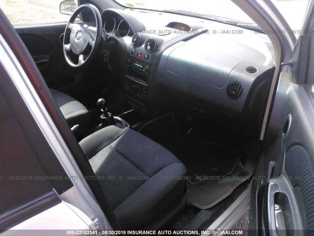 KL1TD66658B256352 - 2008 CHEVROLET AVEO LS SILVER photo 5