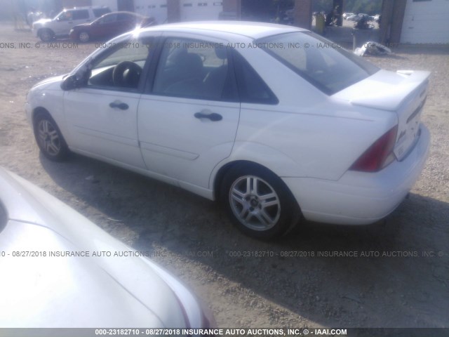 1FAFP34391W381671 - 2001 FORD FOCUS SE/SE SPORT WHITE photo 3