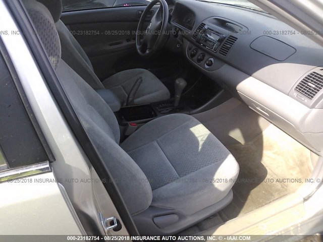 4T1BE32K03U753868 - 2003 TOYOTA CAMRY LE/XLE/SE 银色 照片 5