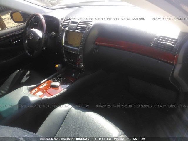 JTHBL46F485080919 - 2008 LEXUS LS BLACK photo 5