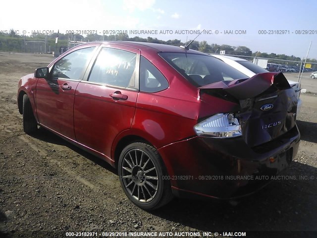 1FAHP36N89W102634 - 2009 FORD FOCUS SES RED photo 3