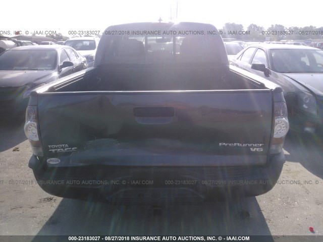 5TFJU4GN3CX024810 - 2012 TOYOTA TACOMA DOUBLE CAB PRERUNNER GRAY photo 6