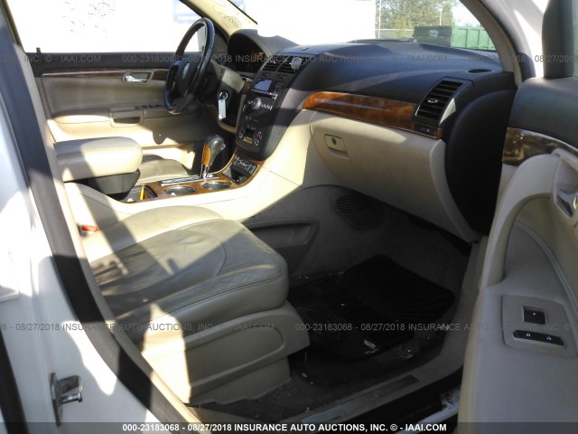 5GZER23738J211200 - 2008 SATURN OUTLOOK XR თეთრი ფოტო 5