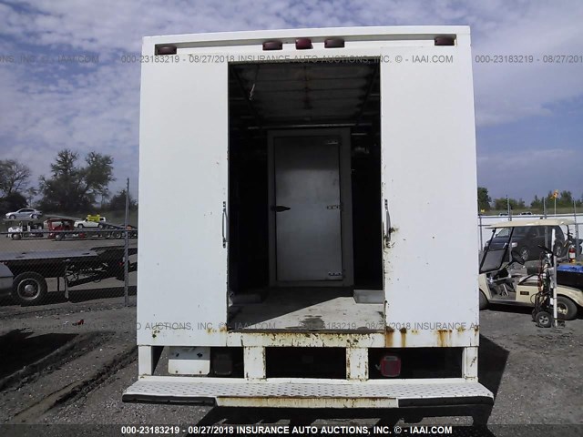 4KDC4B1U15J801676 - 2005 GMC W4500 W45042 WHITE photo 8