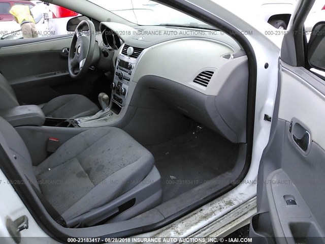 1G1ZA5E07AF106978 - 2010 CHEVROLET MALIBU LS 白色 照片 5